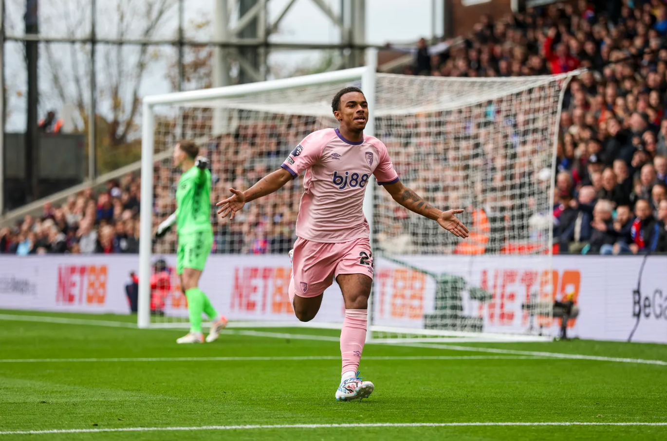 英超焦点战 3-3 跌宕收官！伯恩茅斯七轮不败稳居第四，马特塔帽子戏法绝平水晶宫