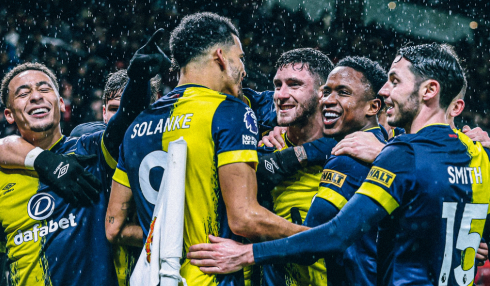 樱桃传奇群星谱：跨越百年，铸就伯恩茅斯荣耀的明星球员